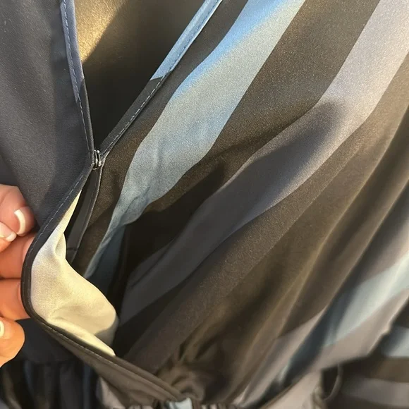 Bloom Chic NWT XL 14-16 Blue multi tone long sleeve striped v neck maxi dress - Picture 7 of 11